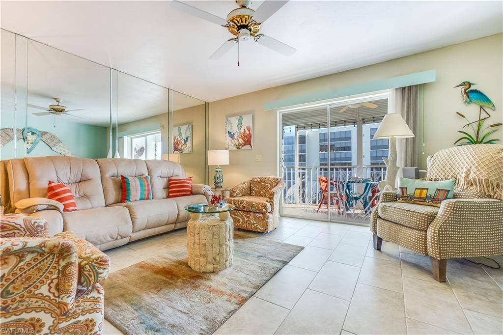 Fort Myers Beach, FL 33931,4531 Bay Beach LN #337