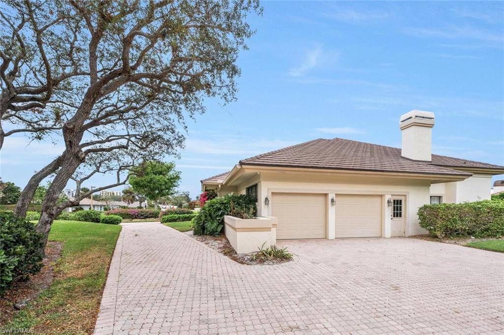 Naples, FL 34108,717 Bobwhite LN