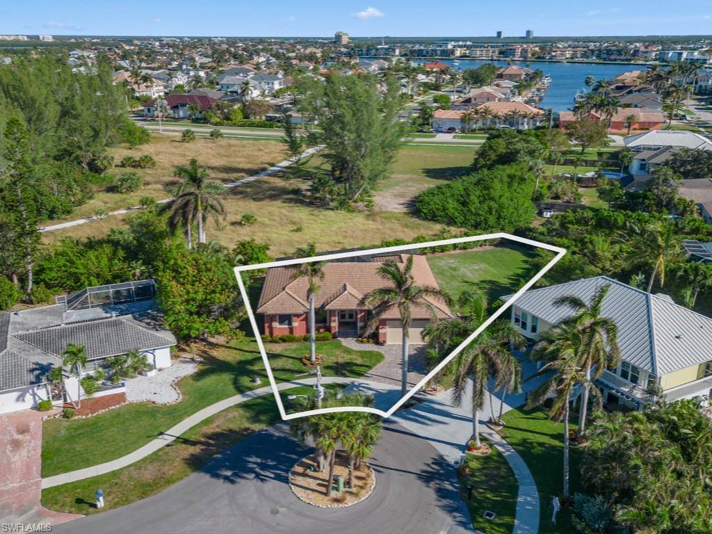 Marco Island, FL 34145,671 Diplomat CT