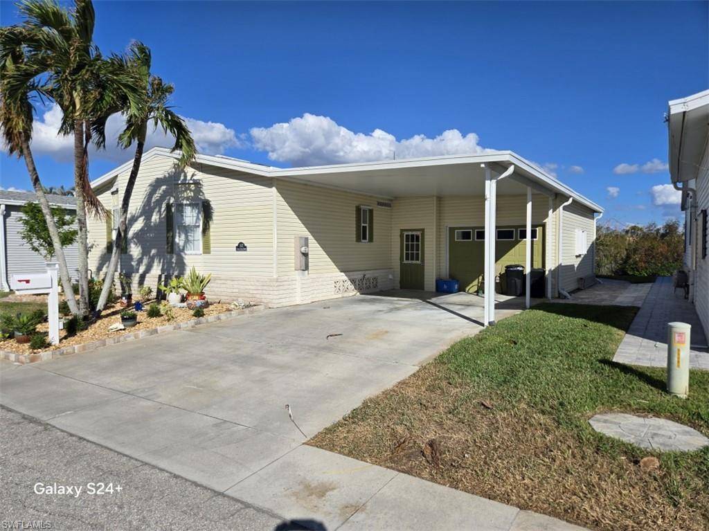 Fort Myers Beach, FL 33931,17611 Canal Cove CT