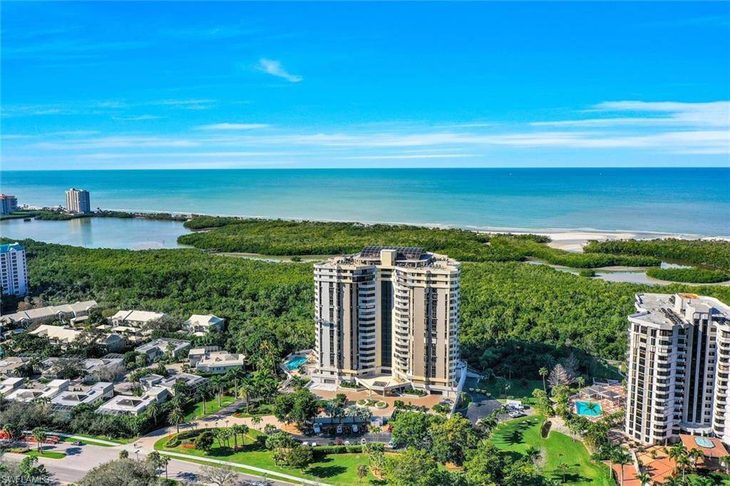 Naples, FL 34108,6001 Pelican Bay BLVD #1506