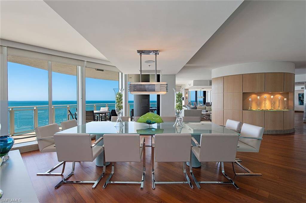 Naples, FL 34108,8231 Bay Colony DR #PH-2201