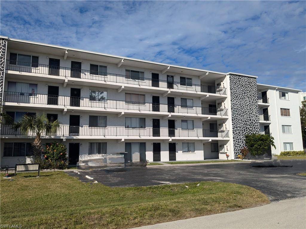 Cape Coral, FL 33904,4906 Victoria DR #312