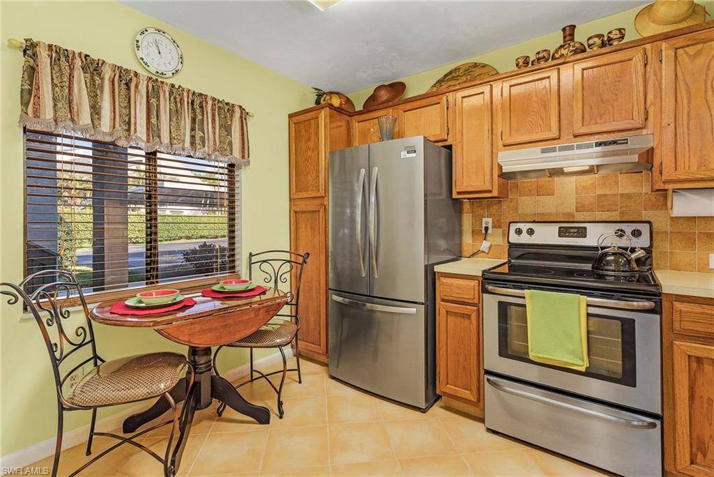 Naples, FL 34112,2984 Kings Lake BLVD #2984