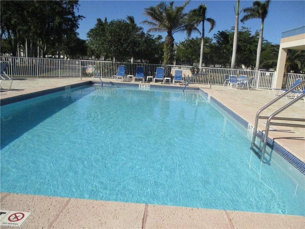 Fort Myers, FL 33919,14931 Park Lake DR #303