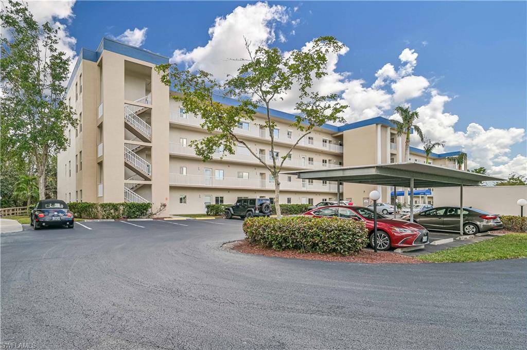 Fort Myers, FL 33919,14801 Park Lake DR #106