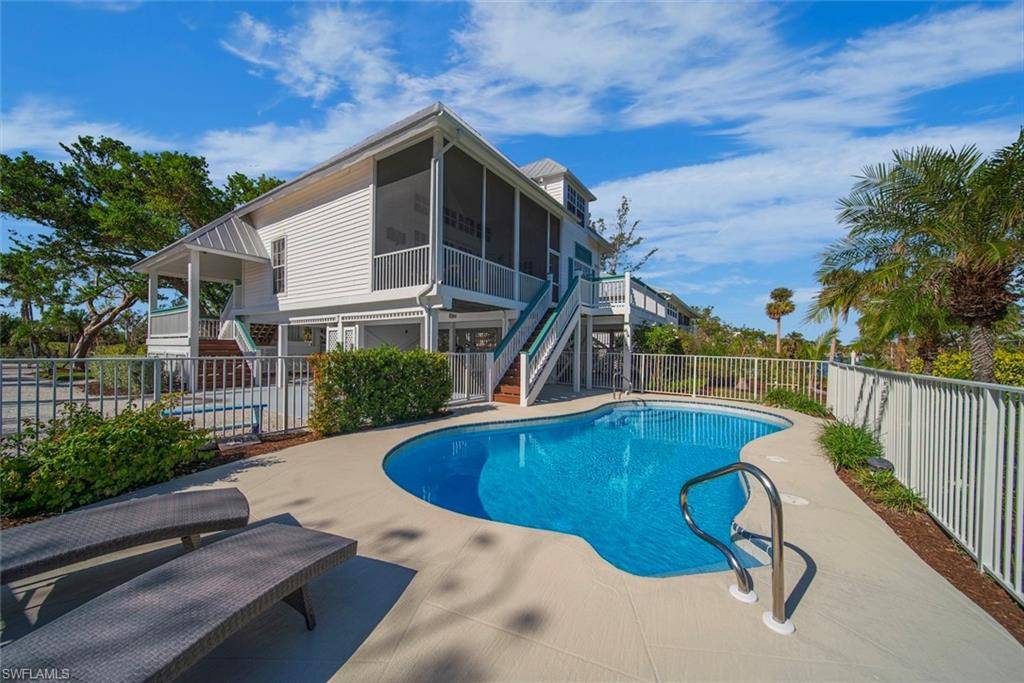 Sanibel, FL 33957,862 Beach RD