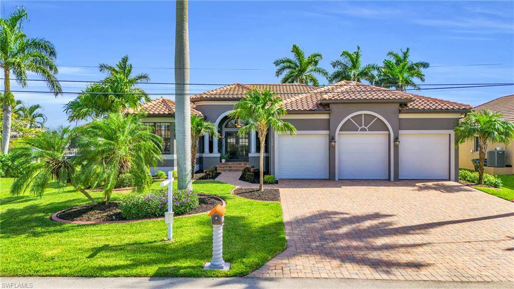 Cape Coral, FL 33904,939 Dolphin DR