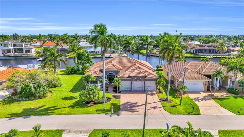 Cape Coral, FL 33904,939 Dolphin DR