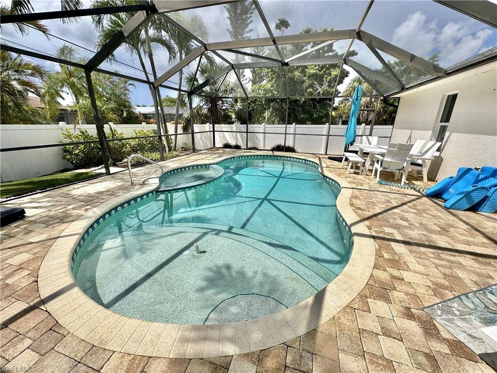 Naples, FL 34108,798 107th AVE N