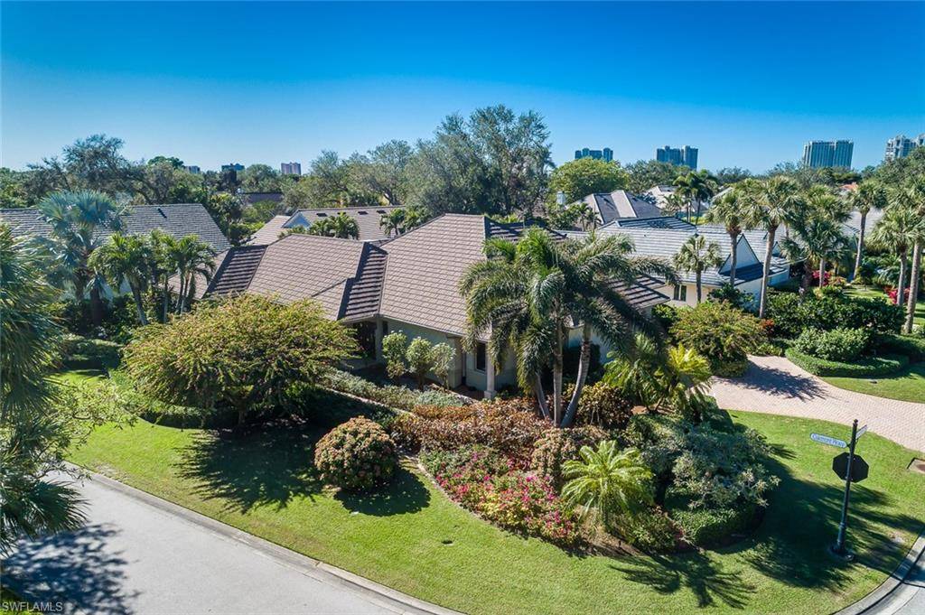 Naples, FL 34108,720 PINE CREEK LN