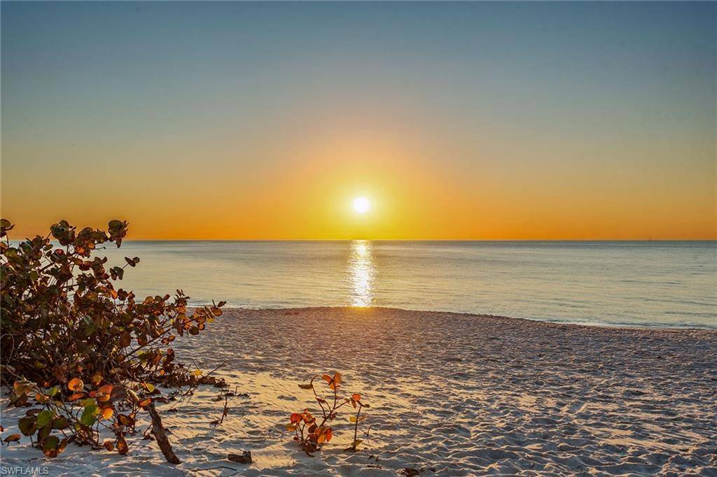 Naples, FL 34103,4901 Gulf Shore BLVD N #2103