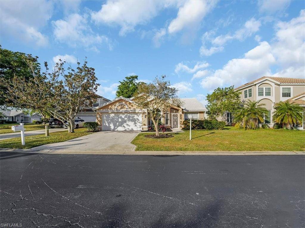 Fort Myers, FL 33912,13618 Cherry Tree CT