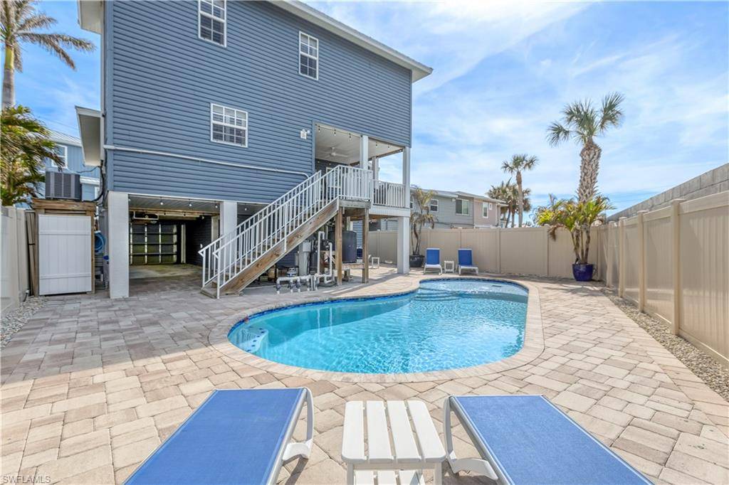 Fort Myers Beach, FL 33931,151 Miramar ST