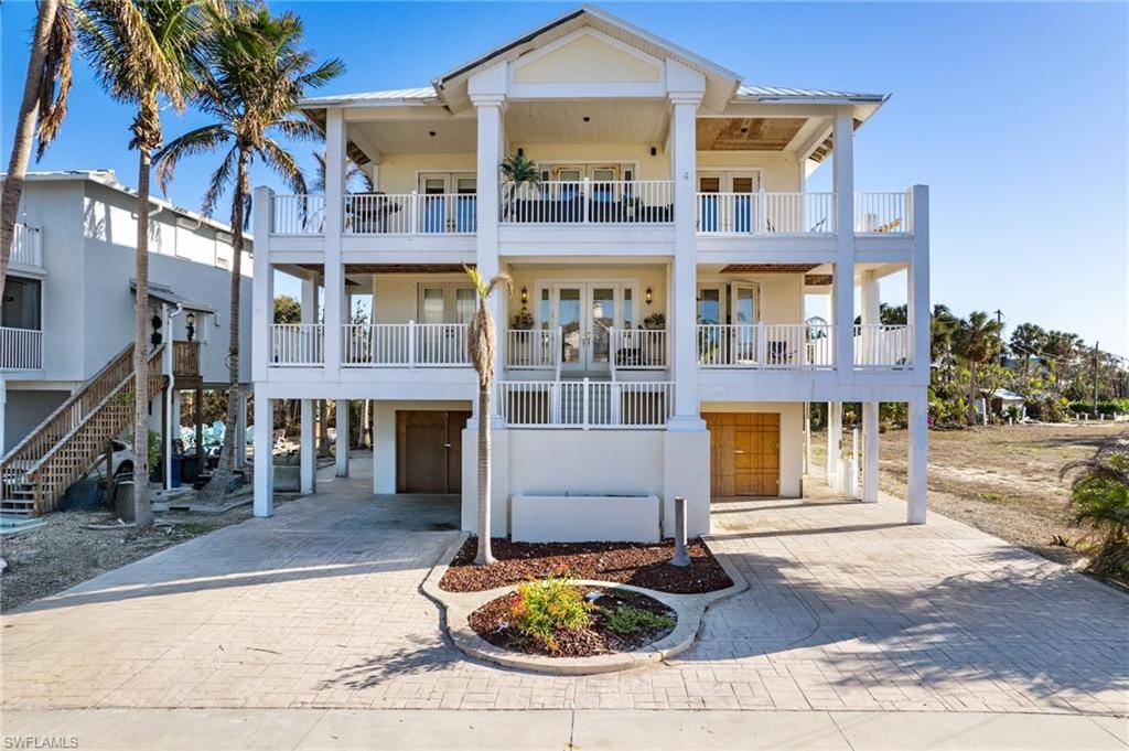 Fort Myers Beach, FL 33931,945 San Carlos DR