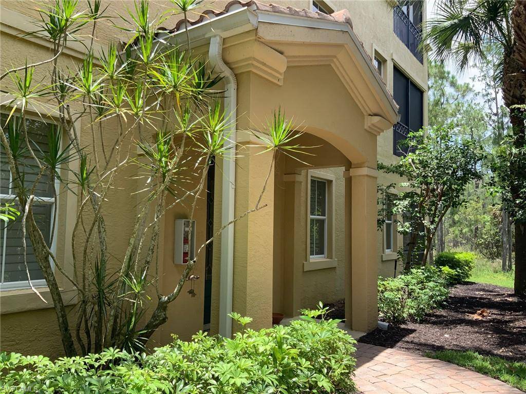 Naples, FL 34109,2817 Tiburon BLVD E #4-101