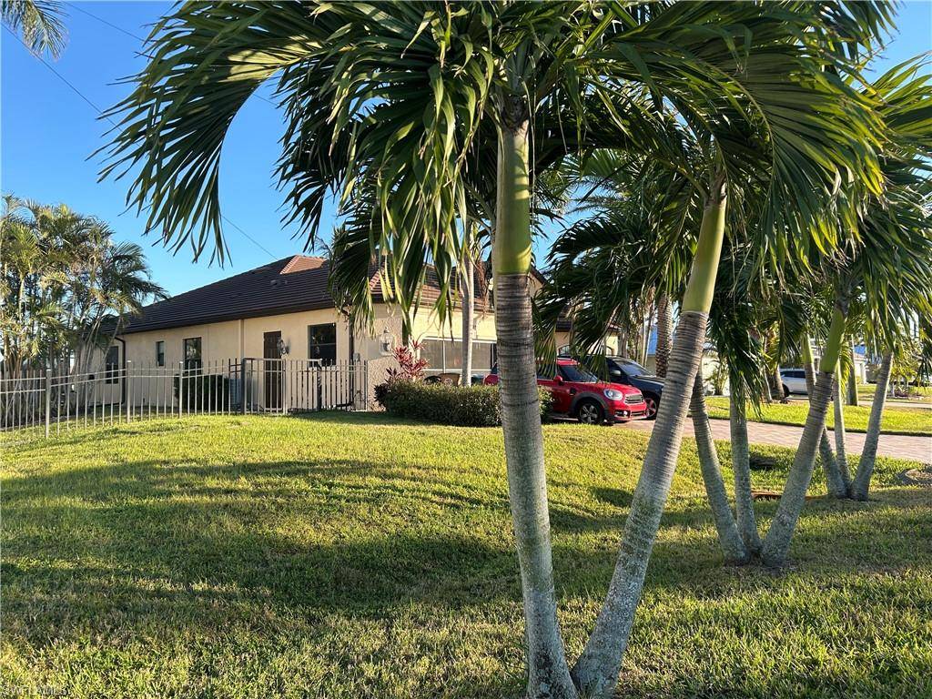 Cape Coral, FL 33914,4007 Surfside BLVD