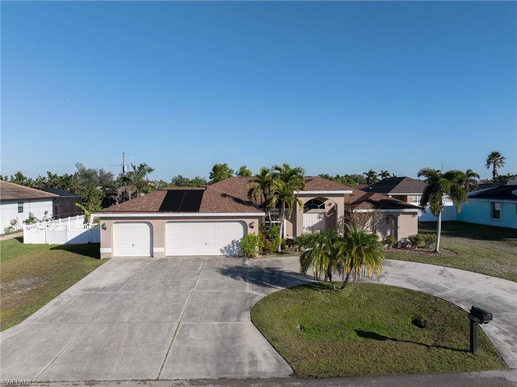 Cape Coral, FL 33990,611 SE 19th ST