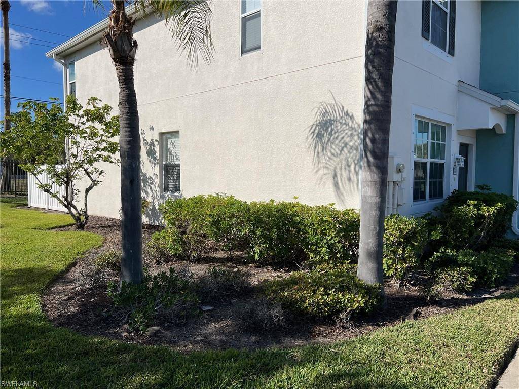 Fort Myers, FL 33916,3612 Pine Oak CIR #101