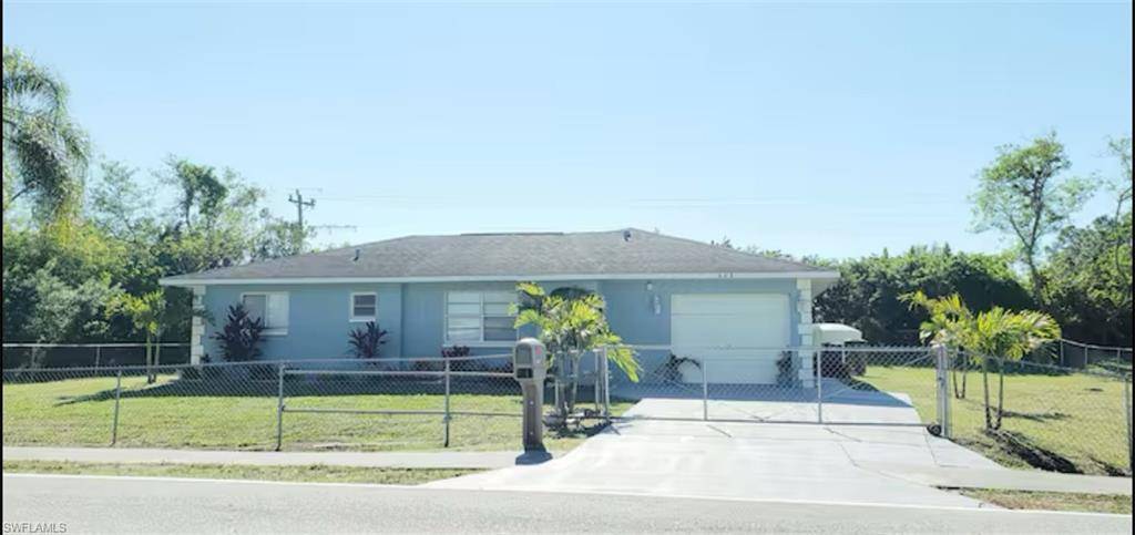 Lehigh Acres, FL 33936,402 Arthur AVE