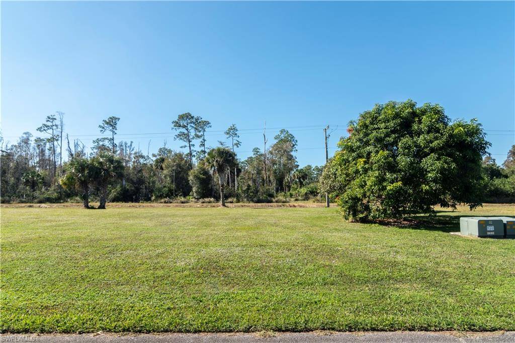 Naples, FL 34112,4001 SKYWAY DR LOT#20