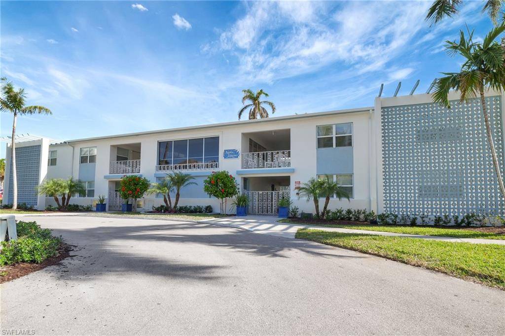 Naples, FL 34102,1295 Gulf Shore BLVD S #134