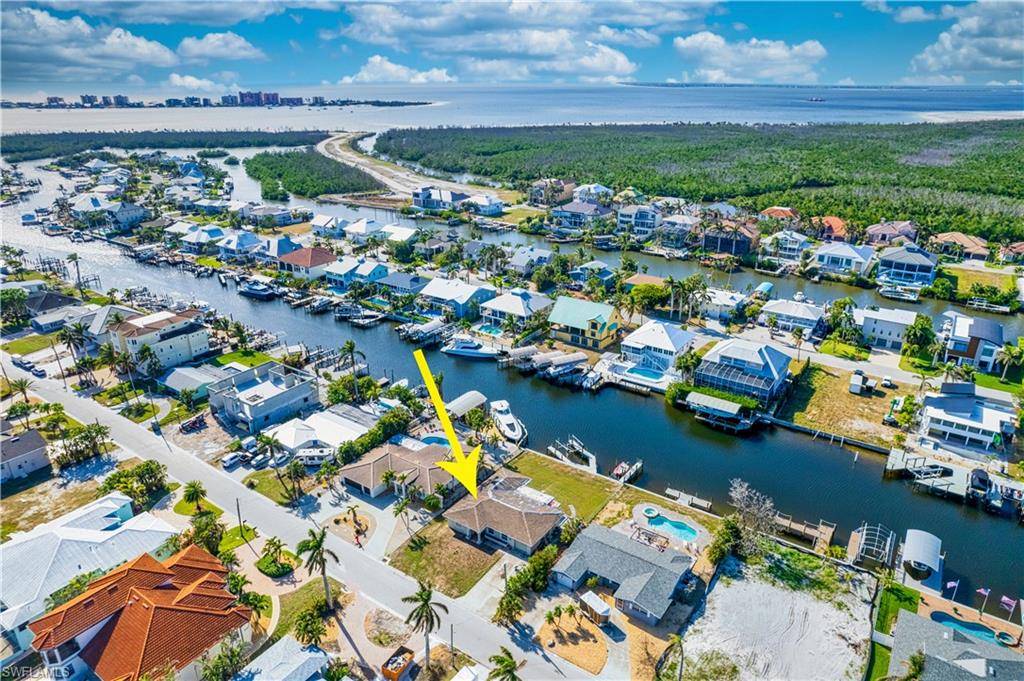 Fort Myers Beach, FL 33931,18196 Cutlass DR