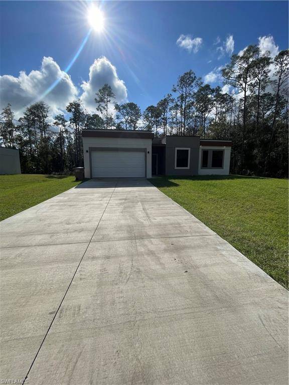 Lehigh Acres, FL 33972,143 Greenbriar DR