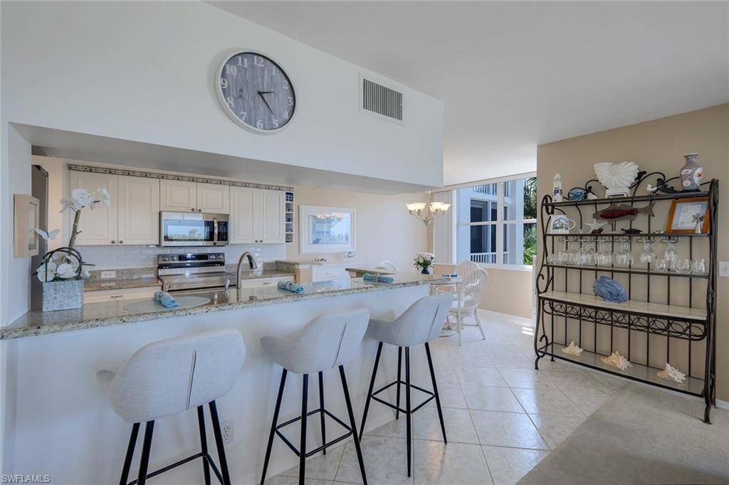 Naples, FL 34108,5550 Heron Point DR #305