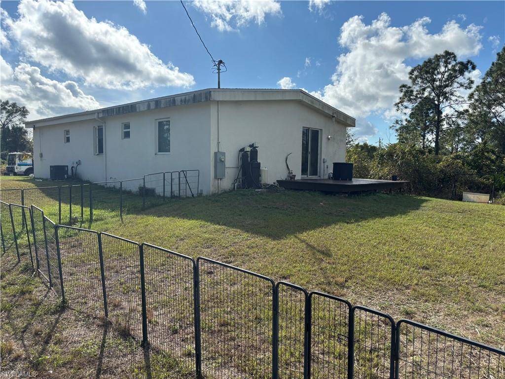 Lehigh Acres, FL 33974,921 Anthony ST E