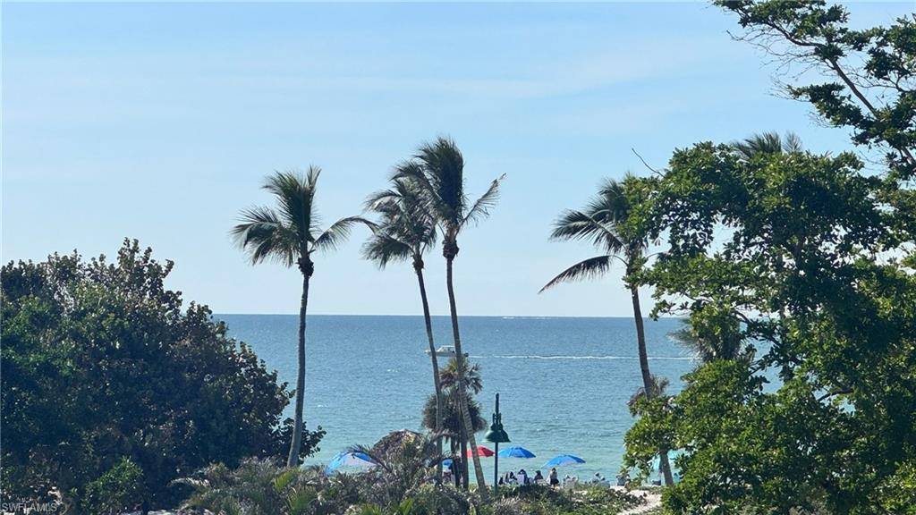 Naples, FL 34102,1400 Gulf Shore BLVD N #305