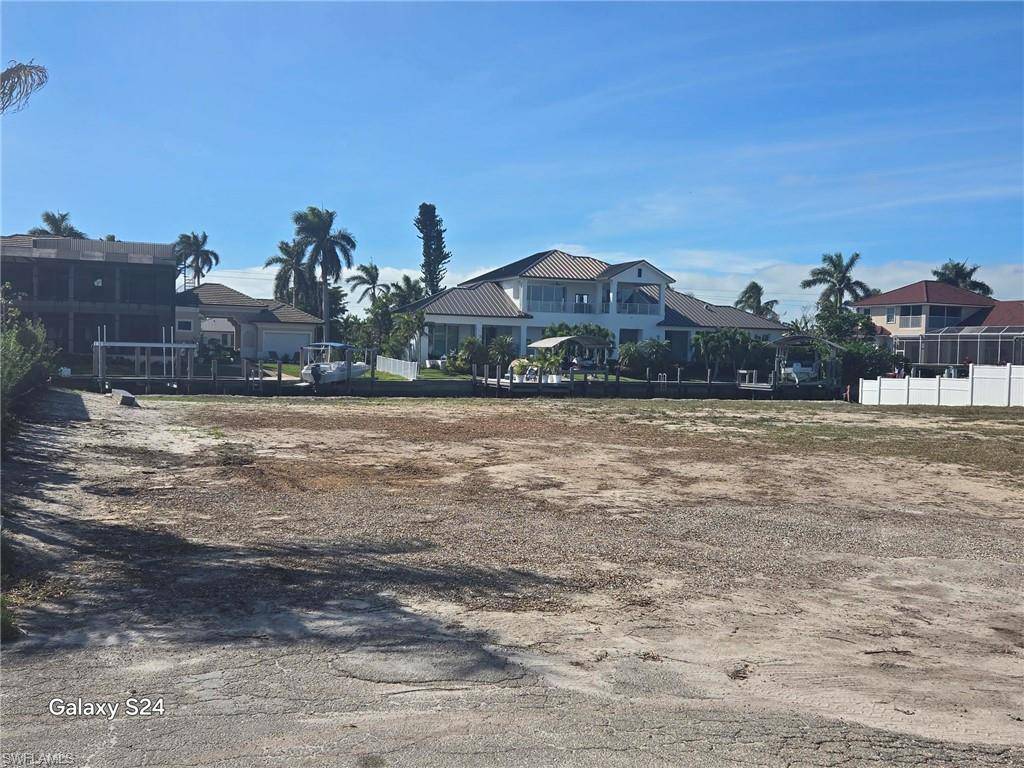 Marco Island, FL 34145,434 Tarpon CT