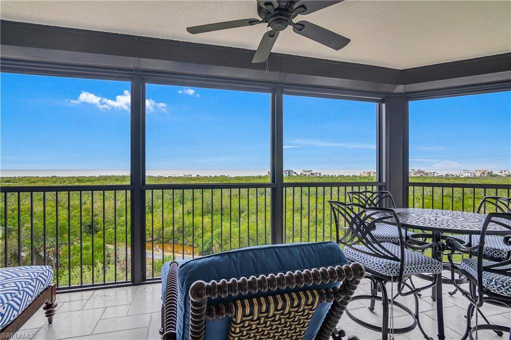 Naples, FL 34108,7225 Pelican Bay BLVD #805