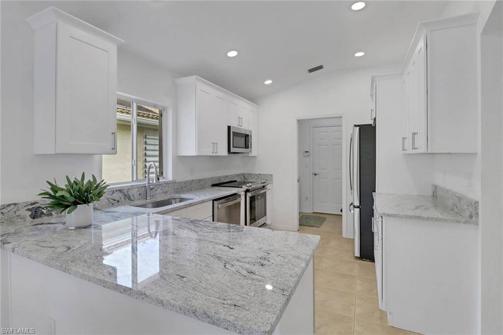 Naples, FL 34104,7849 Stratford DR