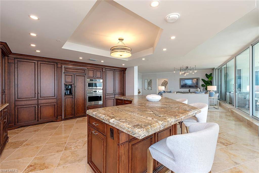 Naples, FL 34108,8665 Bay Colony DR #PH2004