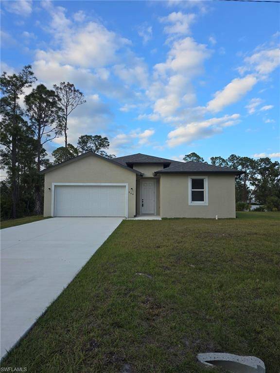 Lehigh Acres, FL 33972,568 Woodview DR