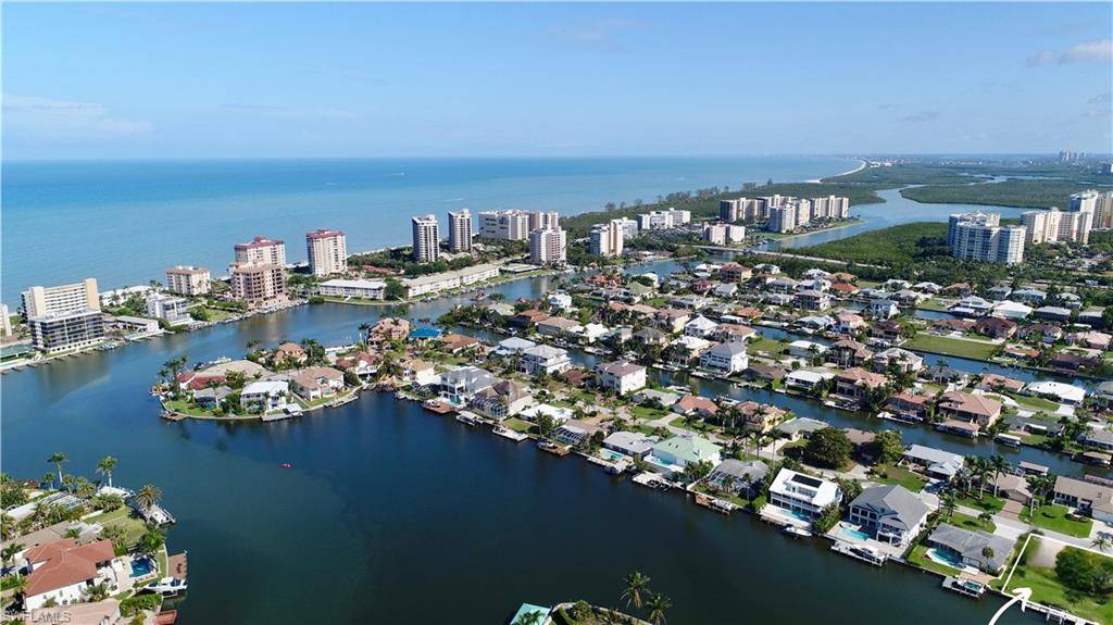 Naples, FL 34108,364 Conners AVE
