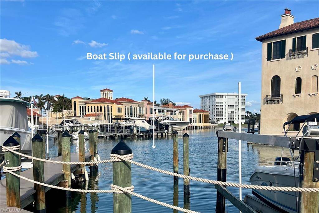 Naples, FL 34103,4021 GULF SHORE BLVD N #V-16