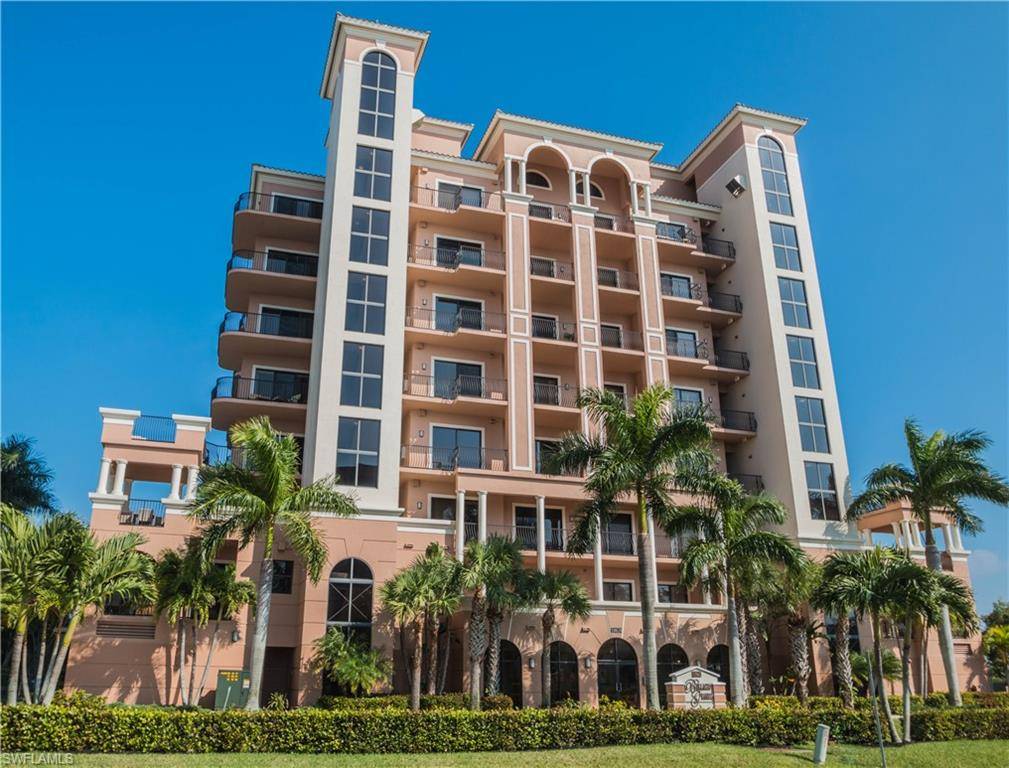 Naples, FL 34108,10620 Gulf Shore DR #202