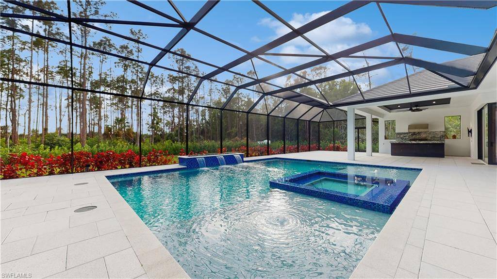 Naples, FL 34119,5990 English Oaks LN
