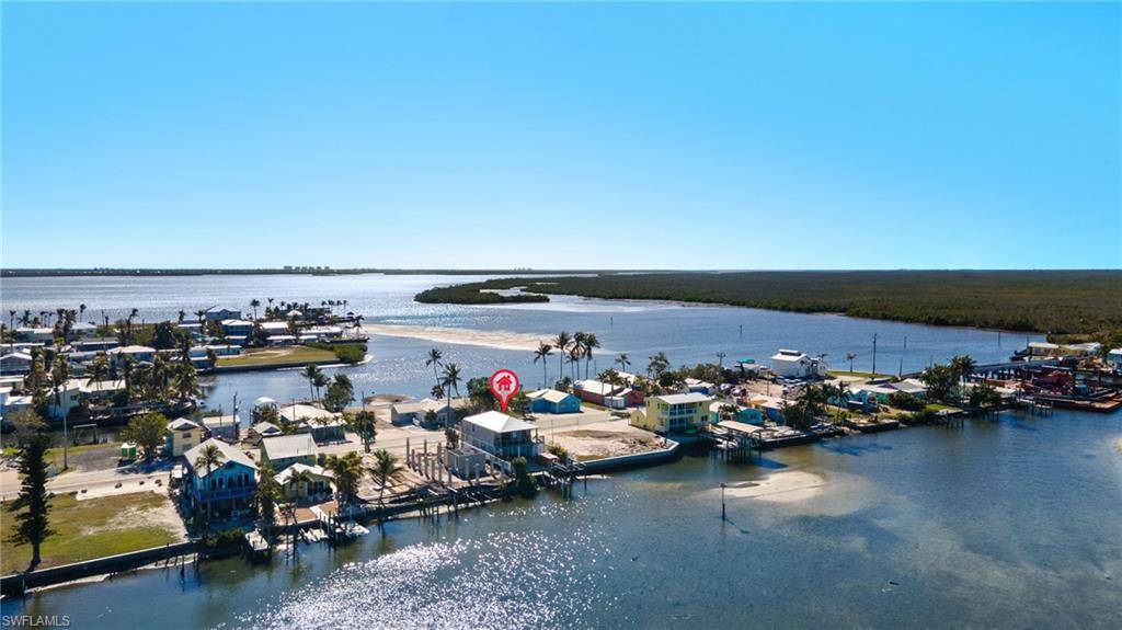 Matlacha, FL 33993,4706 Pine Island RD NW