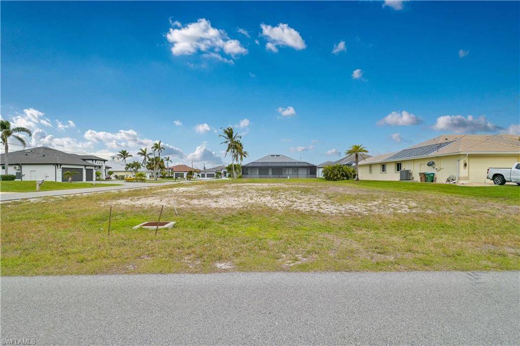 Cape Coral, FL 33991,3729 SW 4th LN