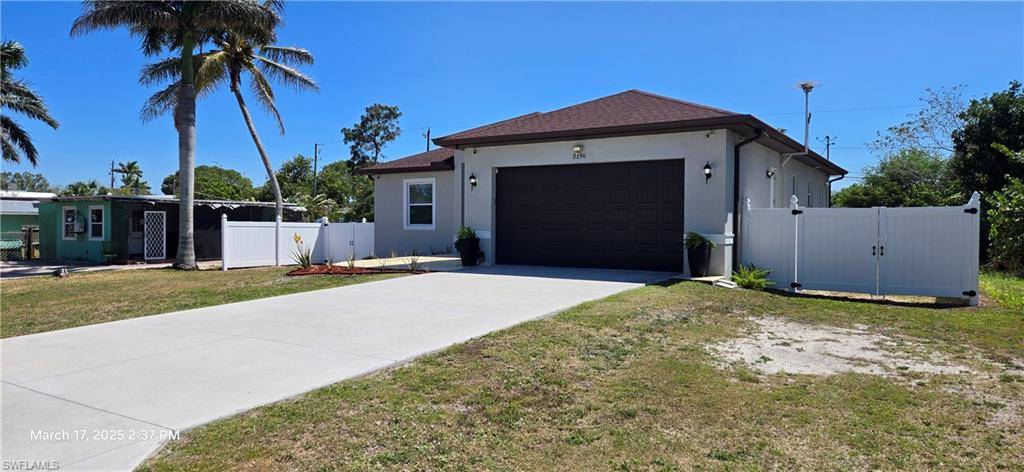Naples, FL 34112,3196 Connecticut AVE
