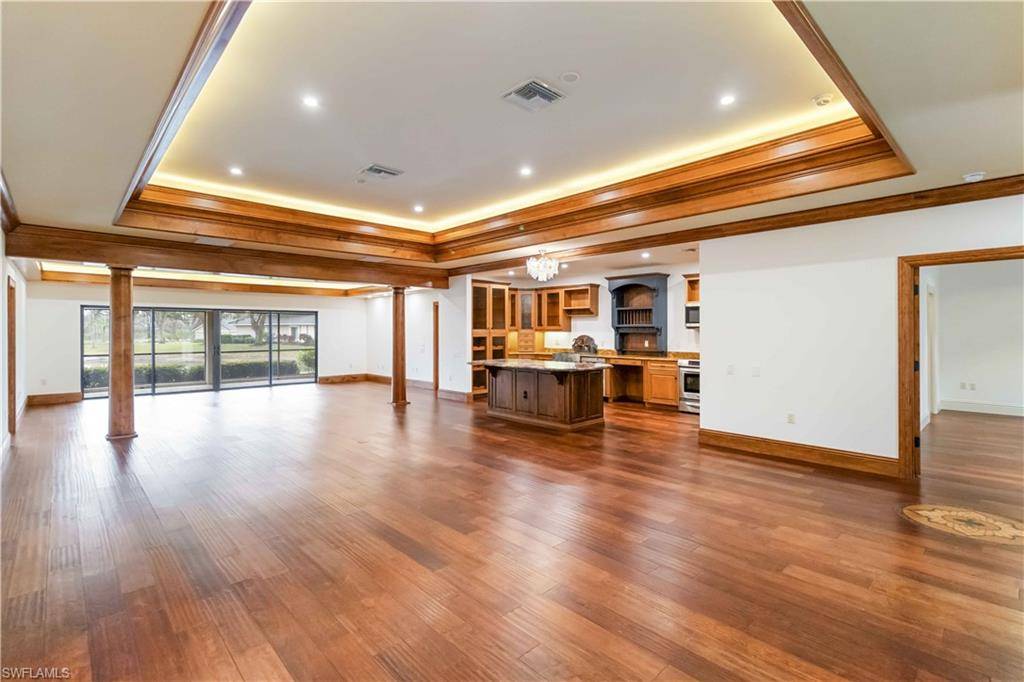 Naples, FL 34110,700 Arbor Lake DR #7-101