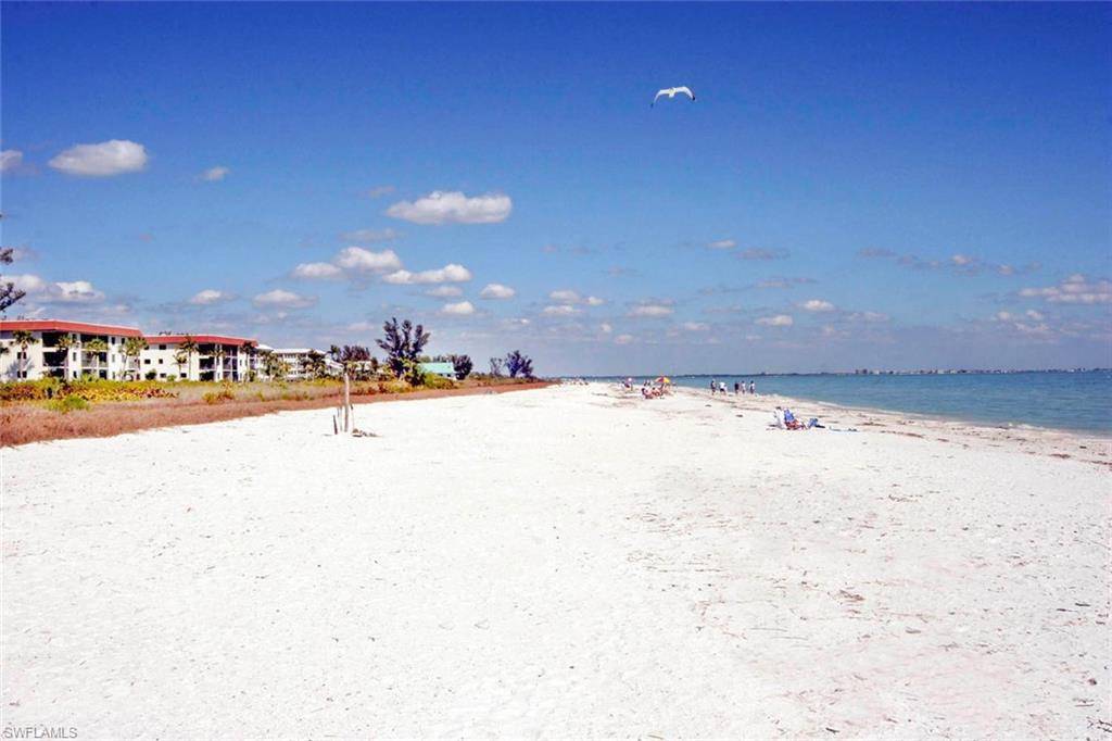 Sanibel, FL 33957,827 E Gulf DR #L1