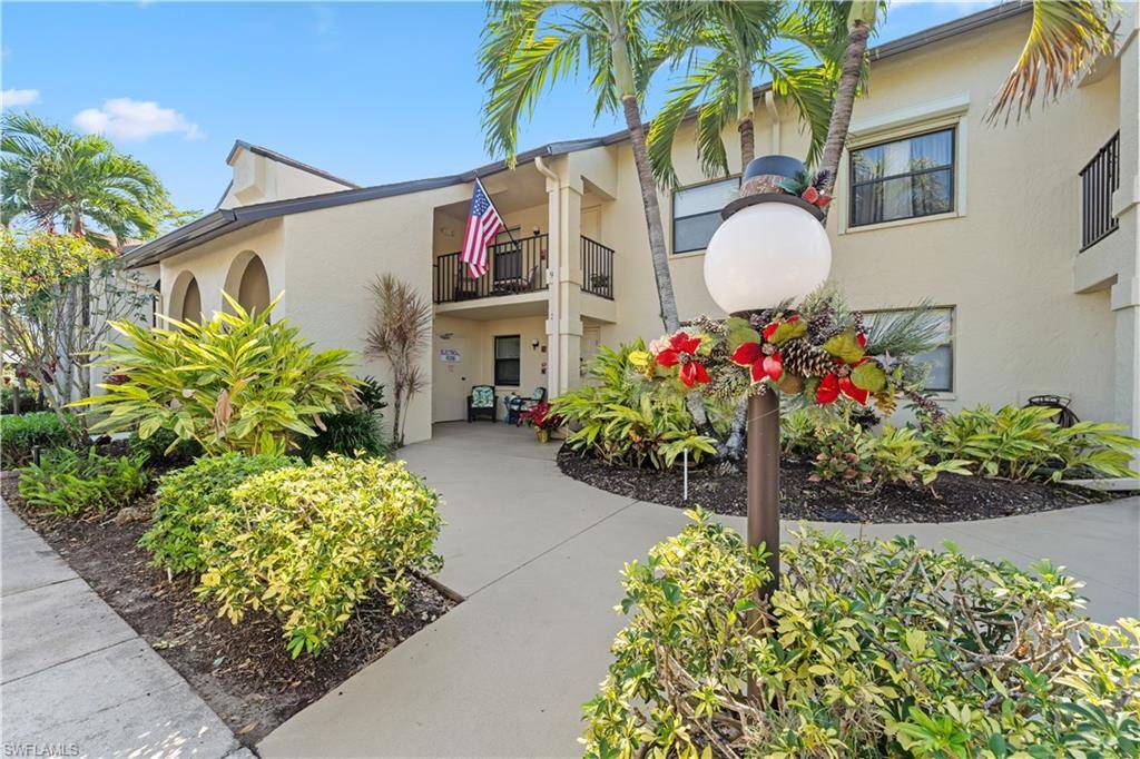 Fort Myers, FL 33919,8383 Charter Club CIR #9