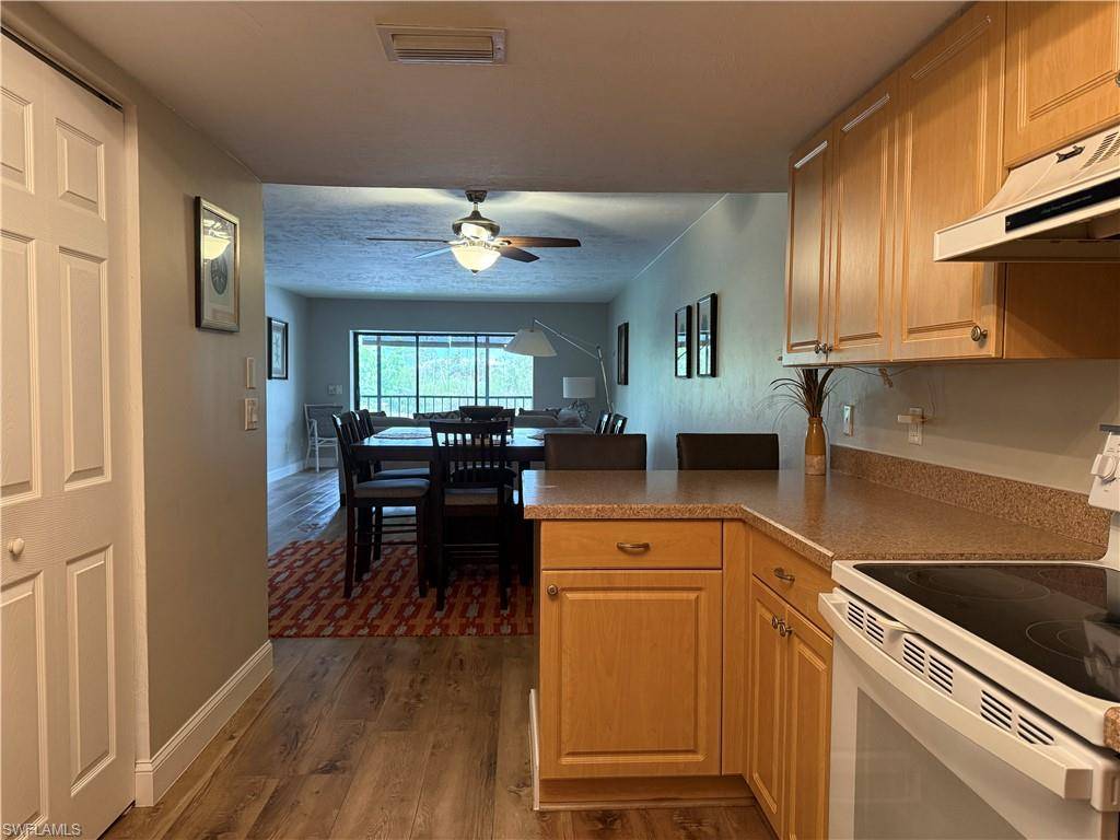 Fort Myers, FL 33908,10022 Oxfordshire LN #202