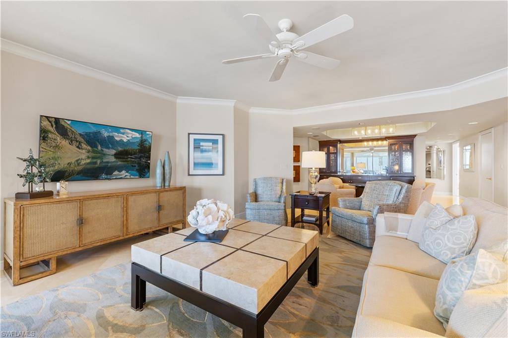 Naples, FL 34103,4021 Gulf Shore BLVD N #1804