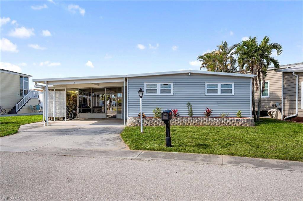 Fort Myers Beach, FL 33931,17690 Eglantine LN