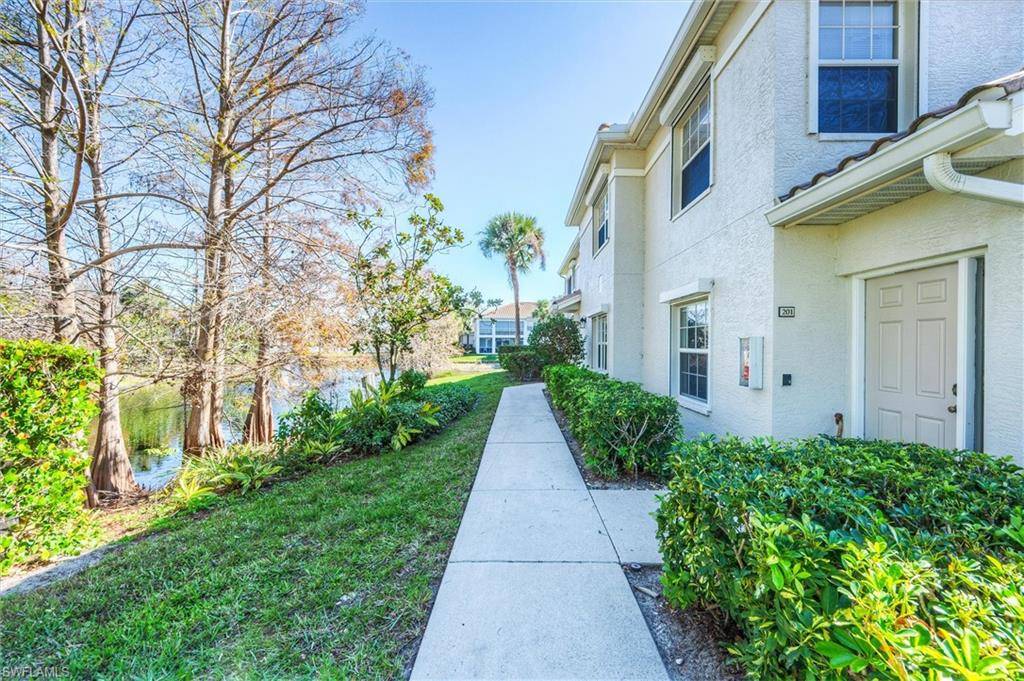 Naples, FL 34109,6800 Satinleaf RD S #201